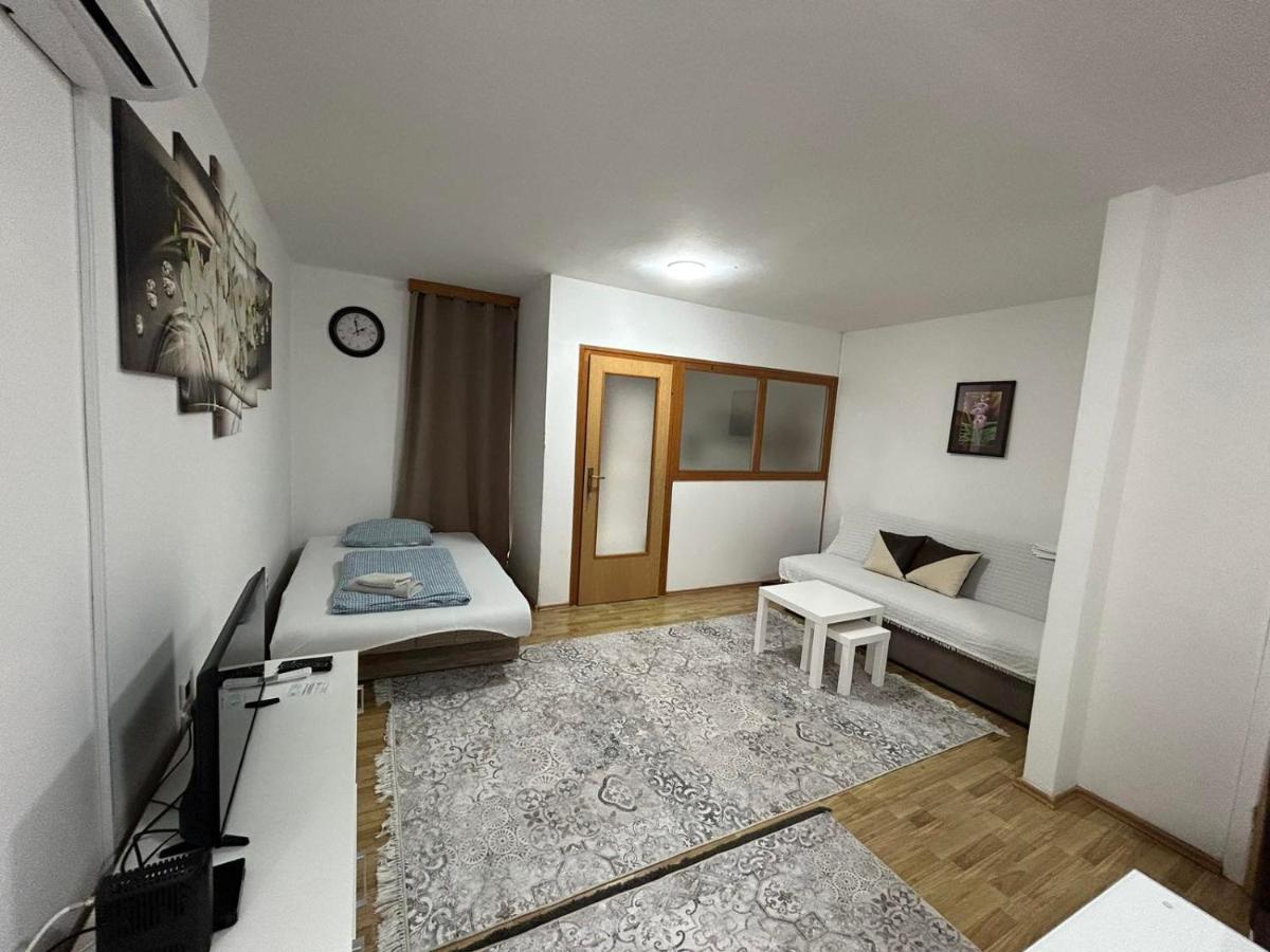 Apartman Reyan 야이체 외부 사진