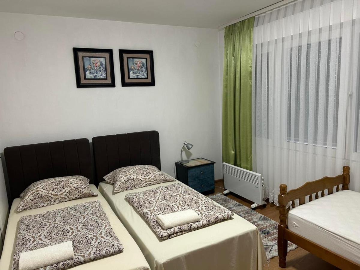 Apartman Reyan 야이체 외부 사진